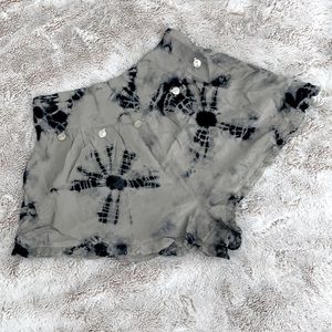 New American Eagle tie dye shorts